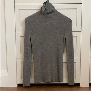Uniqlo Merino Turtleneck